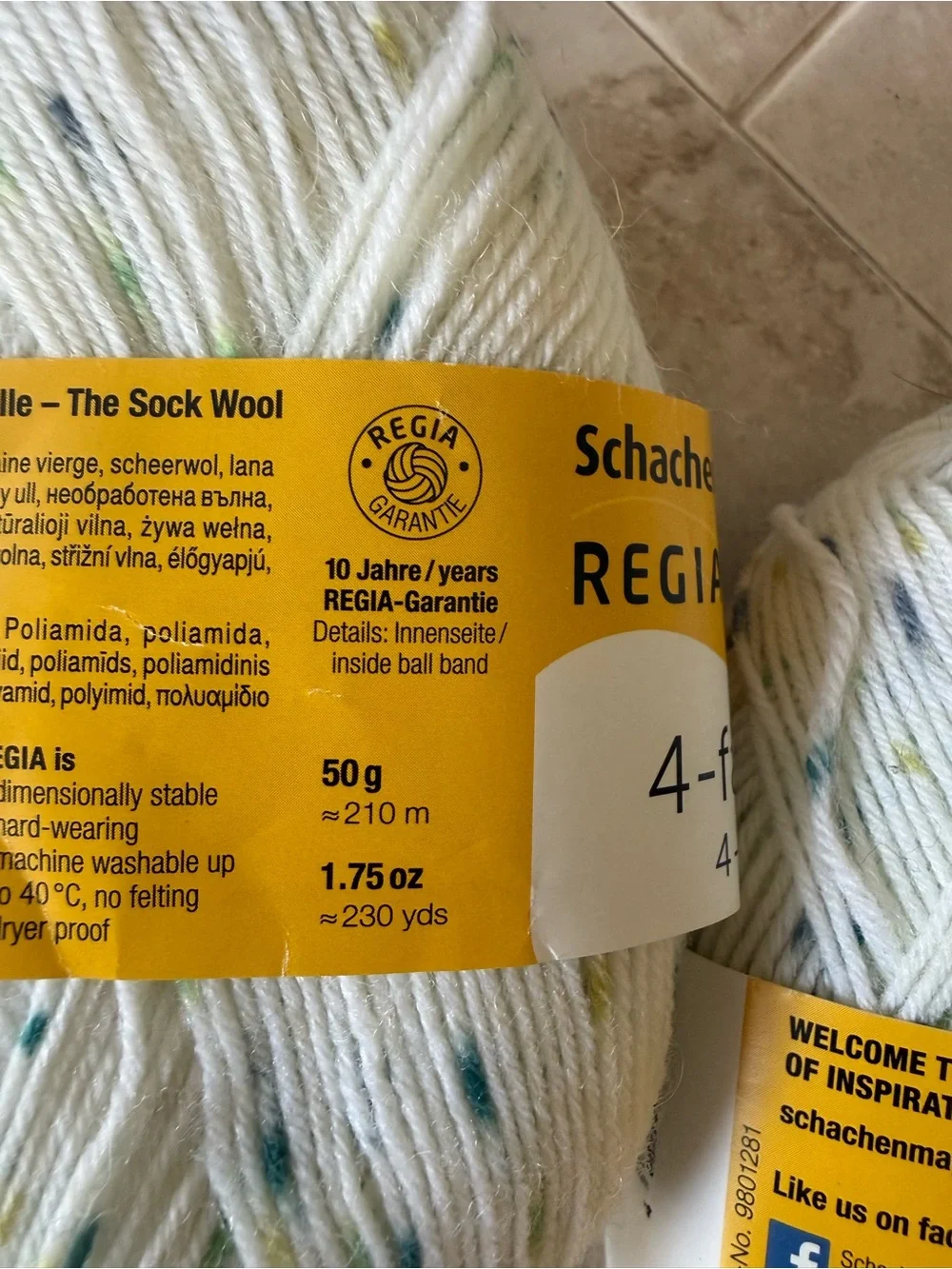 4-ply White Speckled Sock Yarn